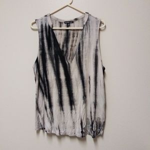 The dye muscle tee